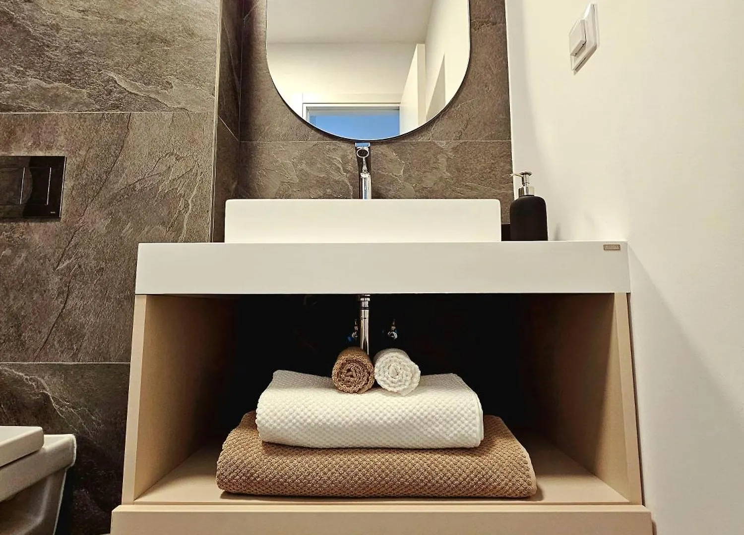 Parkside Residence Tunari  0*, Tunari (Ilfov)
