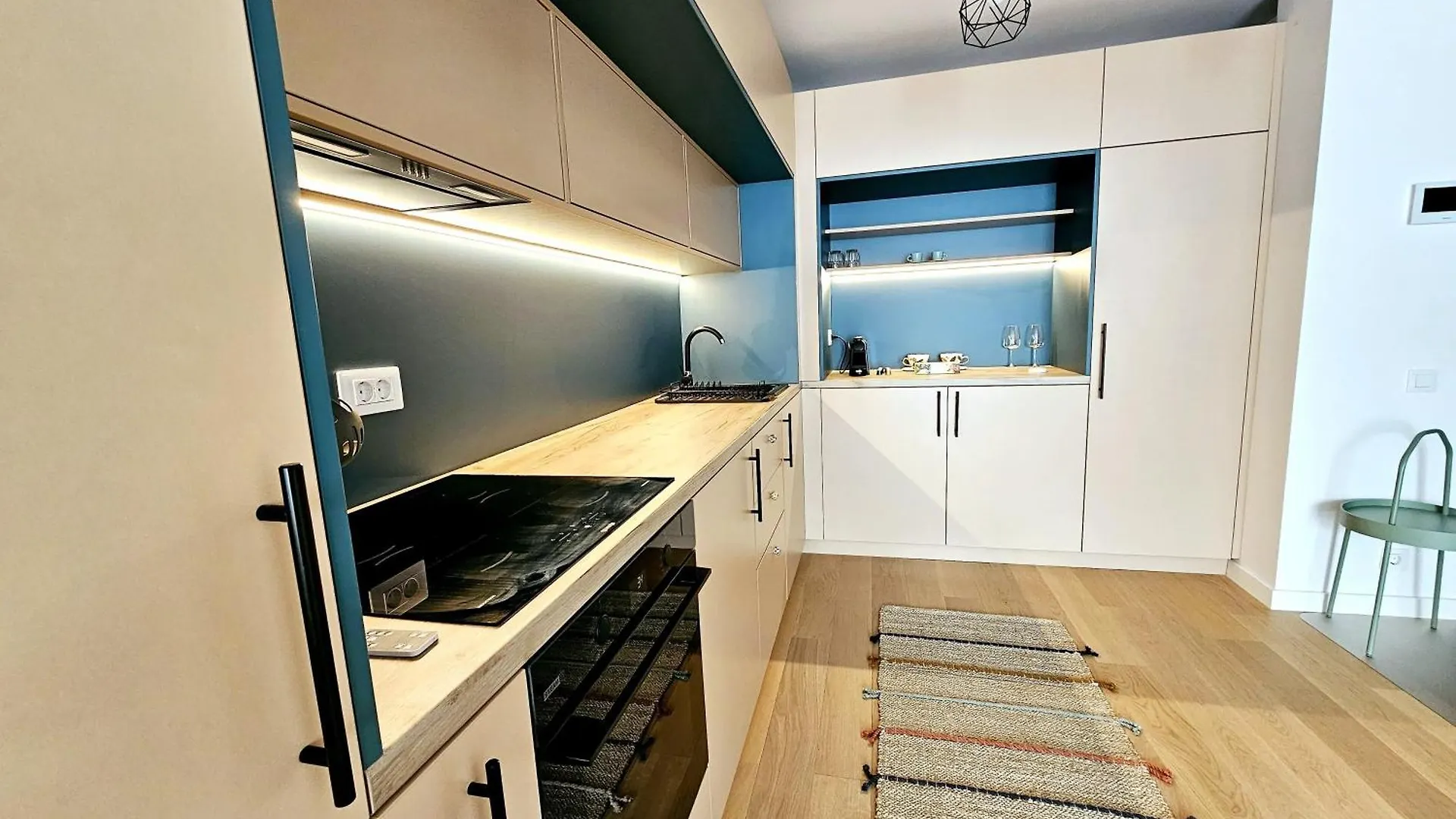 Parkside Residence Tunari